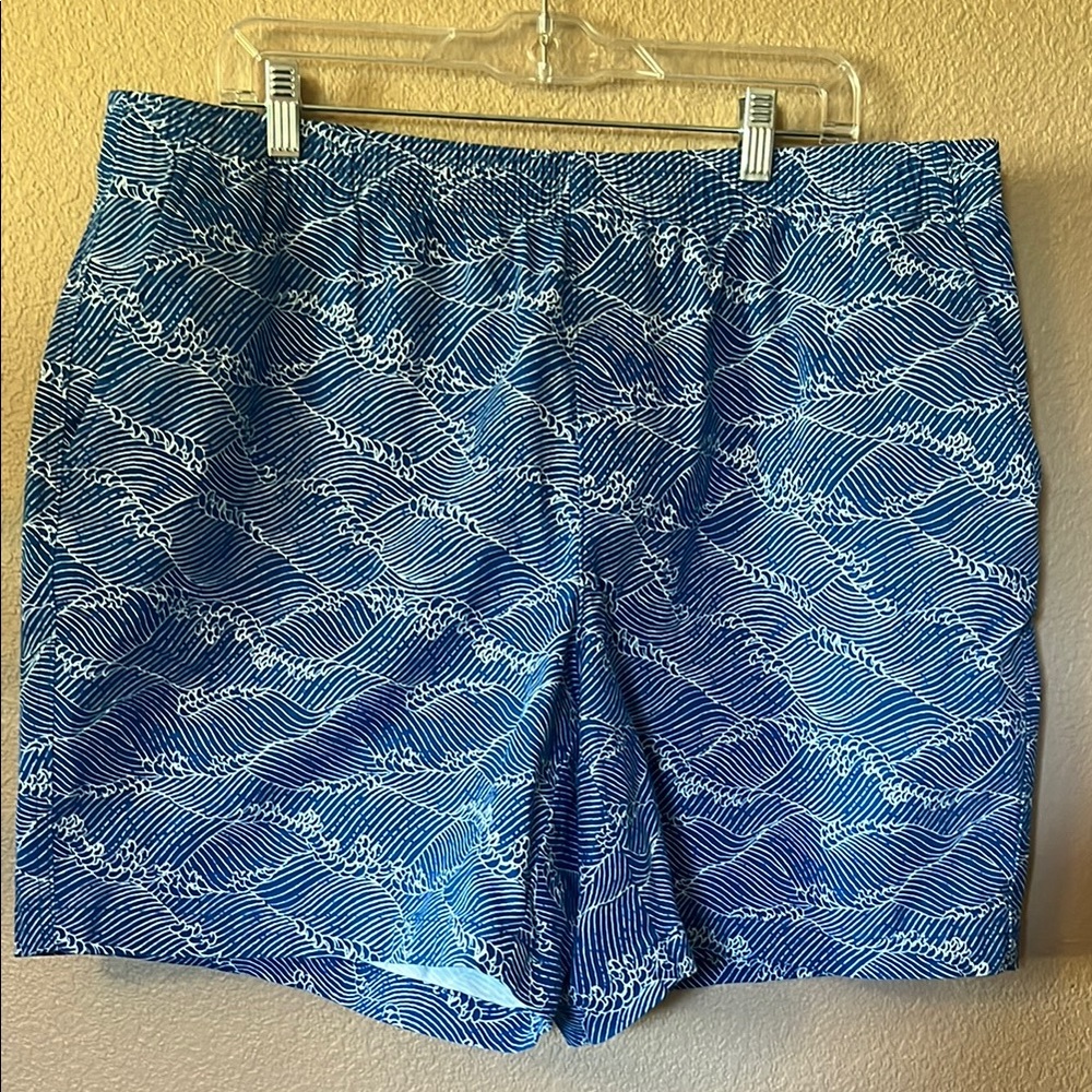 Lands End Blue Wave Pattern Women’s Shorts